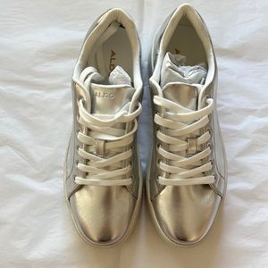 GLADESVILLE PLATFORM